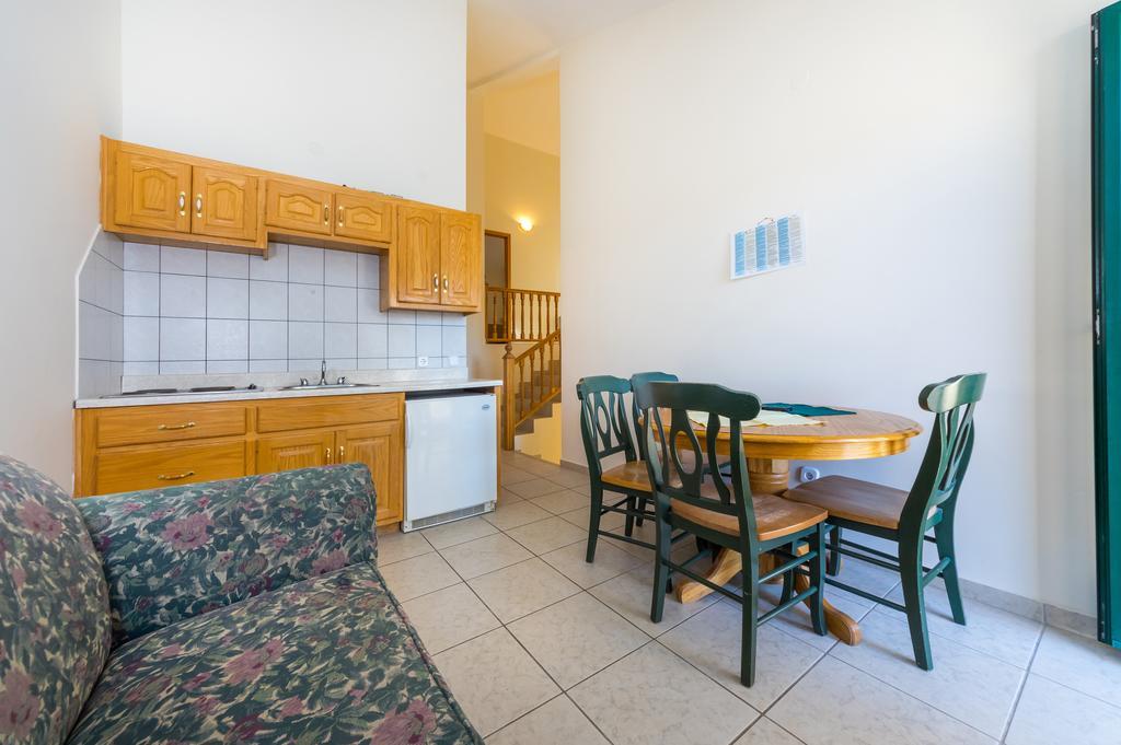 Guest House Golden Shell 1 ムルテル エクステリア 写真