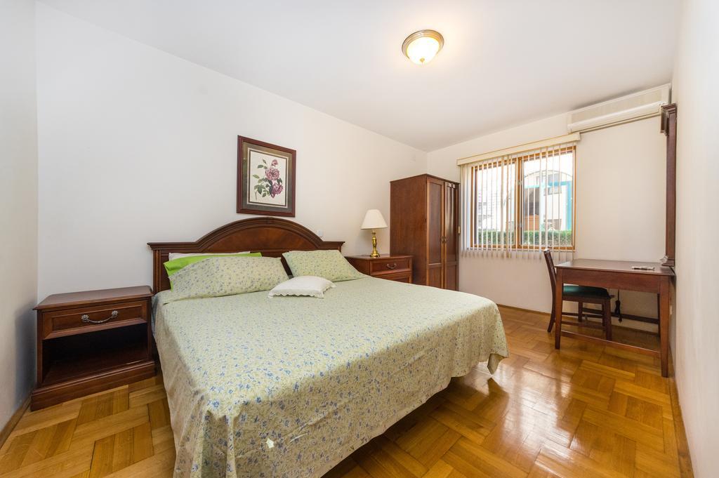 Guest House Golden Shell 1 ムルテル 部屋 写真